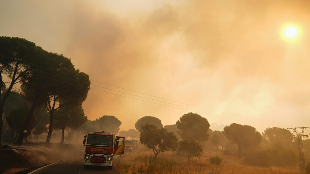 Les incendies de forêt pourraient-ils altérer l'observation de l'éclipse solaire en Espagne ?