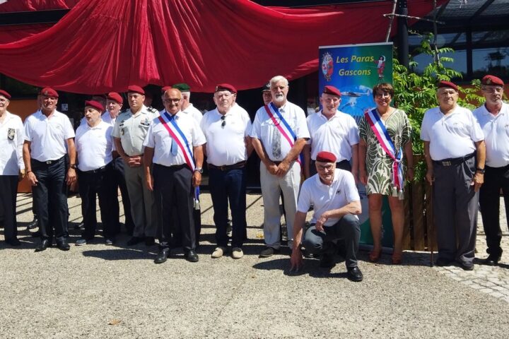 Les parachutistes gersois se réunissent à Castin pour une journée de mémoire et de fraternité