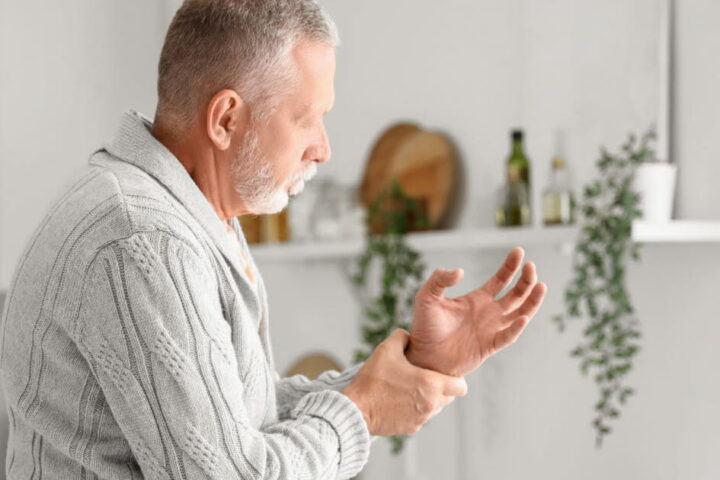 L'étude révèle pourquoi la maladie de Parkinson affecte davantage les hommes que les femmes