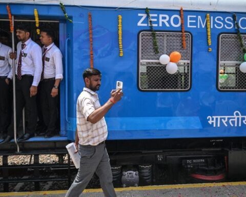 L'Inde met en service son premier train à hydrogène pour décarboniser le transport ferroviaire