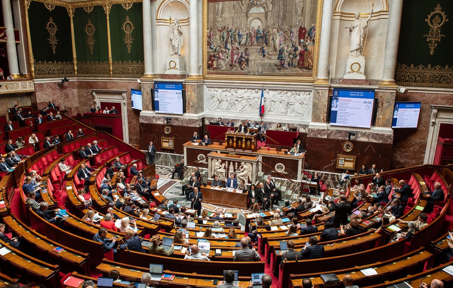 Loi d'urgence agricole : retour à l'Assemblée pour un vote final, la réintroduction des pesticides suscite des tensions