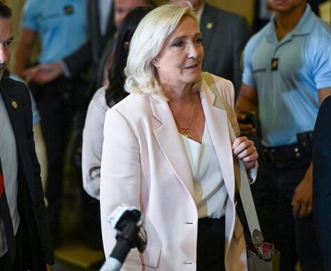 Marine Le Pen condamnée à trois ans de prison, dont un an sous bracelet électronique, avant la présidentielle de 2027