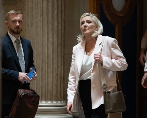 Marine Le Pen et les coaccusés portent leur affaire en cassation après leur condamnation pour détournement de fonds publics