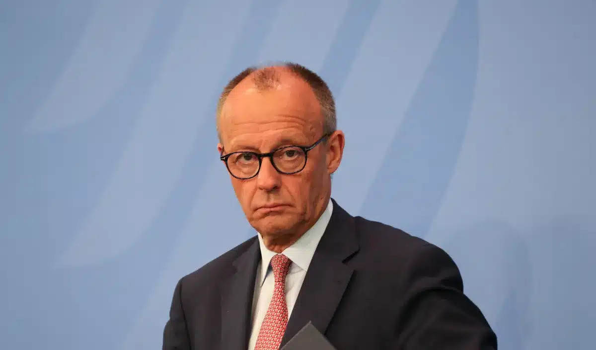 Mauvaise nouvelle pour les travailleurs en Allemagne : l'absence de justificatif médical pour se déclarer malade ne sera bientôt plus autorisée, suscitant un vif débat.