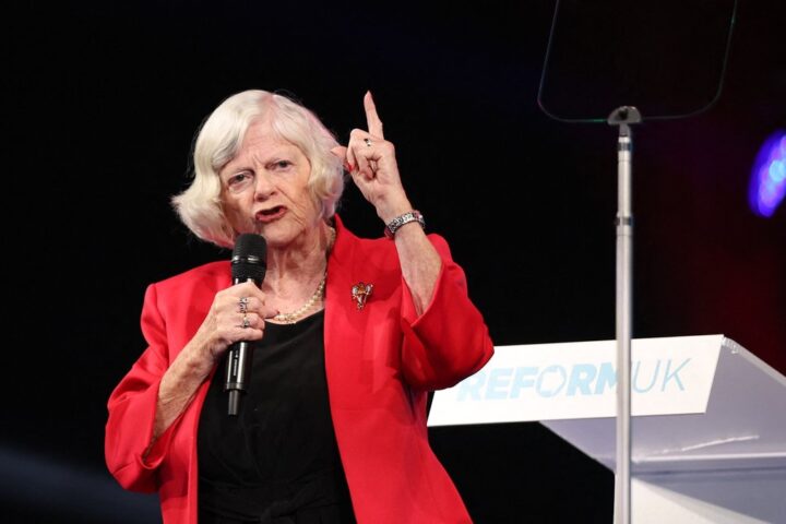 Meurtre d'Ann Widdecombe : la police antiterroriste prend en charge l'enquête en Angleterre