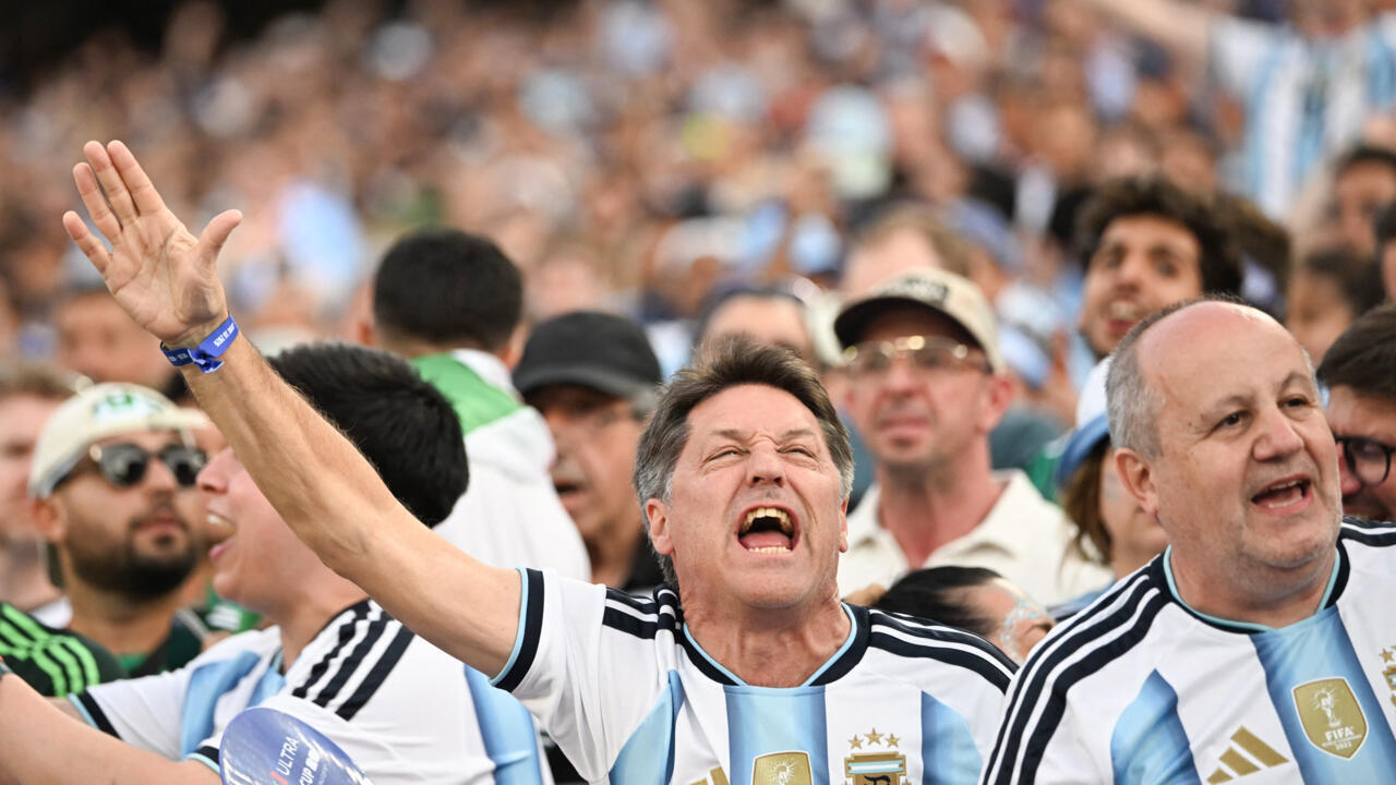 Mondial 2026 : De "Wonderwall" à "La Cuarta estrella", les hymnes des fans des équipes en demi-finale