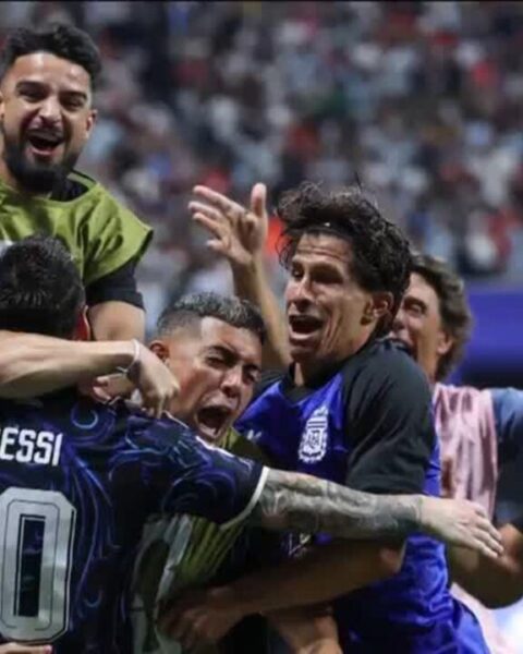 Mondial 2026 : l'Argentine, championne du monde en titre, élimine l'Angleterre et se qualifie pour la finale