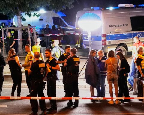 Mort du suspect de l'attaque de Berlin Pride lors d'une confrontation avec la police après une chasse à l'homme de toute la journée