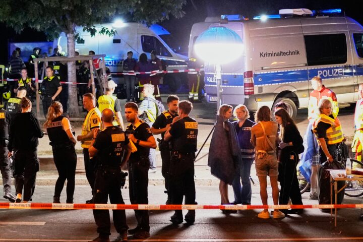 Mort du suspect de l'attaque de Berlin Pride lors d'une confrontation avec la police après une chasse à l'homme de toute la journée