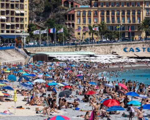 Nouvelle vague de chaleur en France avec des températures atteignant 40 °C dans le Sud-Ouest