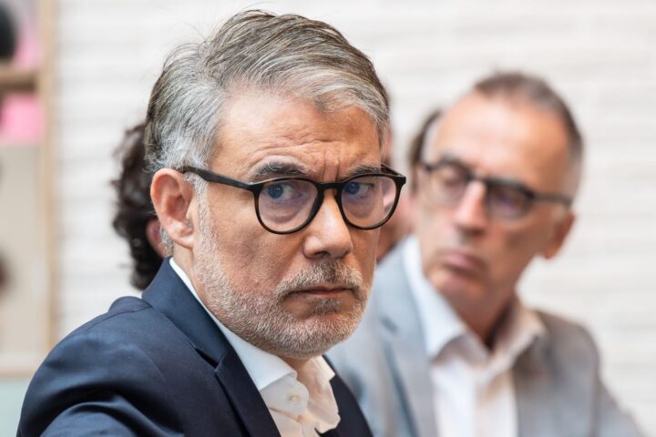 Olivier Faure annonce son soutien à la motion de censure des écologistes contre le gouvernement