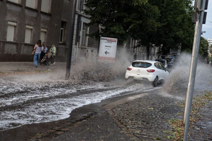 Orages : deux personnes décèdent en Haute-Vienne et en Isère lors de violentes intempéries