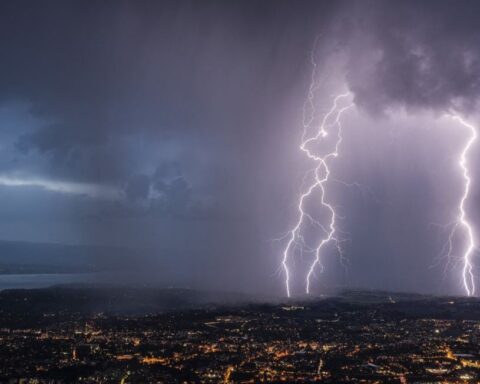 Orages en France : plus de 20 000 éclairs enregistrés lors d'une journée électrique