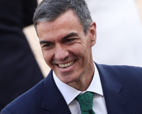 Pedro Sánchez, critique de Donald Trump, assistera à la finale Espagne-Argentine aux États-Unis