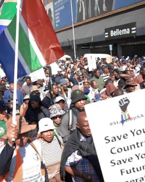 Plus de 900 arrestations lors des manifestations anti-migrants en Afrique du Sud