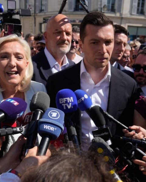 Présidentielle 2027 : le RN envisage-t-il un référendum sur l'interdiction du voile dans les lieux publics ?