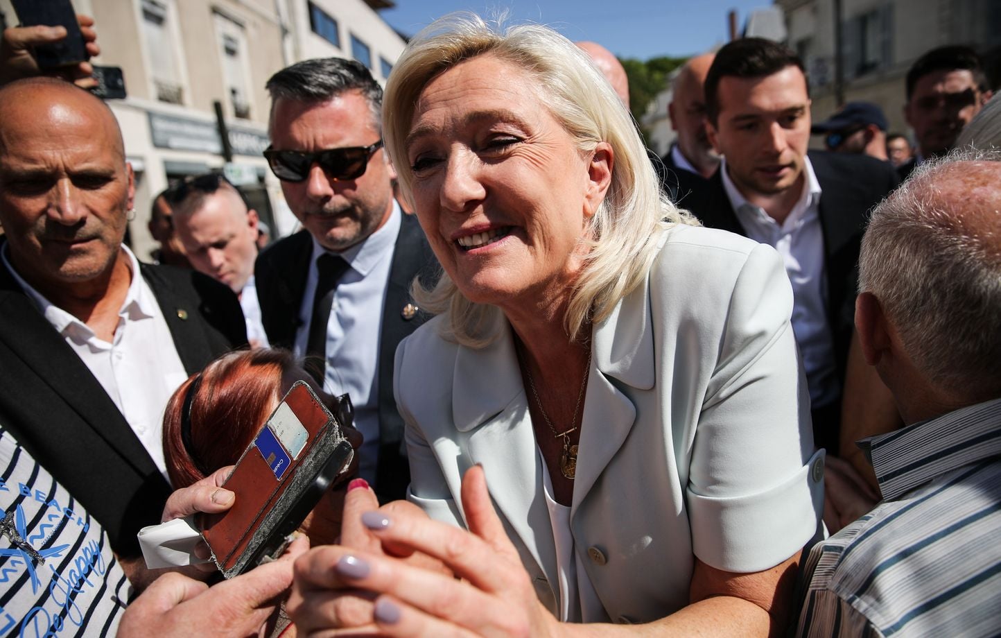 Présidentielle 2027 : Marine Le Pen en tête dans les premiers sondages malgré sa condamnation 1 Présidentielle 2027 : Marine Le Pen en tête dans les premiers sondages malgré sa condamnation