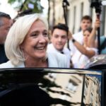 Présidentielle 2027 : Marine Le Pen en tête, Jean-Luc Mélenchon réduit l'écart pour le second tour selon un sondage