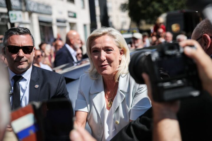 Présidentielle 2027 : Marine Le Pen maintient sa candidature malgré une condamnation judiciaire