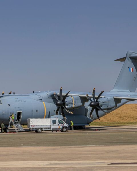 Sébastien Lecornu demande le déploiement d’un A400M pour lutter contre les incendies en Gironde