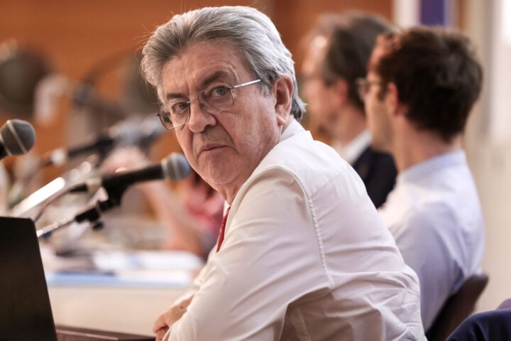 Tensions croissantes entre Jean-Luc Mélenchon et Radio France sur l'indépendance des médias