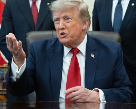 Trump introduit un accès prioritaire payant à ses publications sur Truth Social pour traders et médias financiers