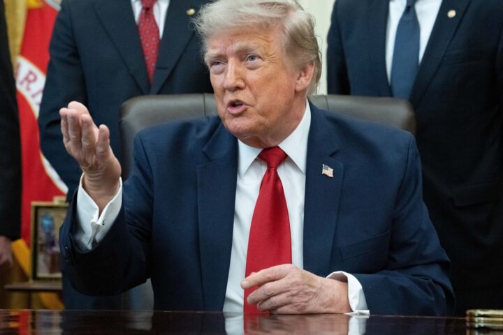 Trump introduit un accès prioritaire payant à ses publications sur Truth Social pour traders et médias financiers