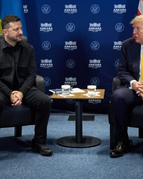 Ukraine : Volodymyr Zelensky et Donald Trump discutent de la production de missiles Patriot à la Maison Blanche
