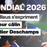 Un câlin à Didier Deschamps après le premier but contre la Suède, un geste significatif des Bleus après leur victoire.