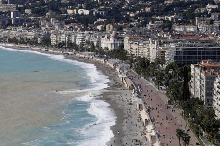 Un homme se faisant passer pour un bagagiste vole 100 000 euros dans un hôtel à Nice