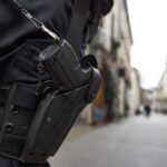 Un policier mis en examen pour un trafic d'armes entre la France et la Suisse avec 23 fusils saisis