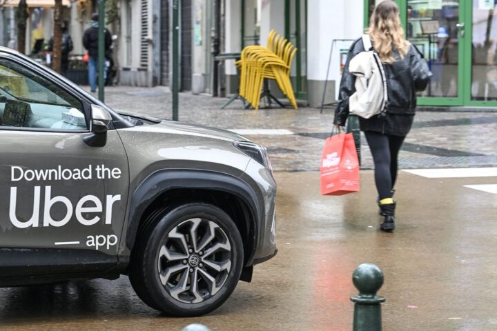 Une femme poignarde son compagnon dans un Uber à Miami après lui avoir interdit de boire une bière