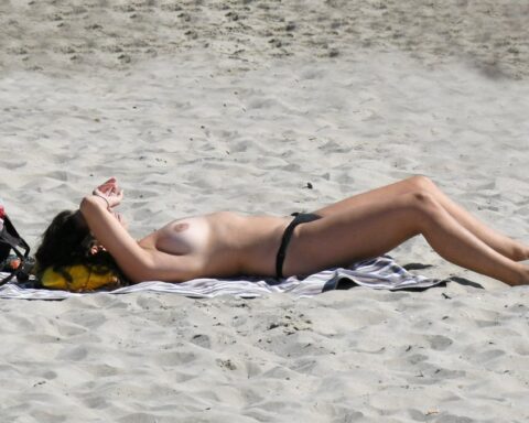 Une femme rappelée à l'ordre pour bronzage seins nus sur une plage en Vendée
