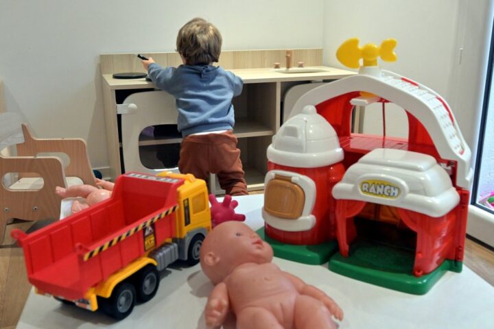 Une grand-mère confond son petit-fils avec un autre enfant à la crèche près de Bruxelles