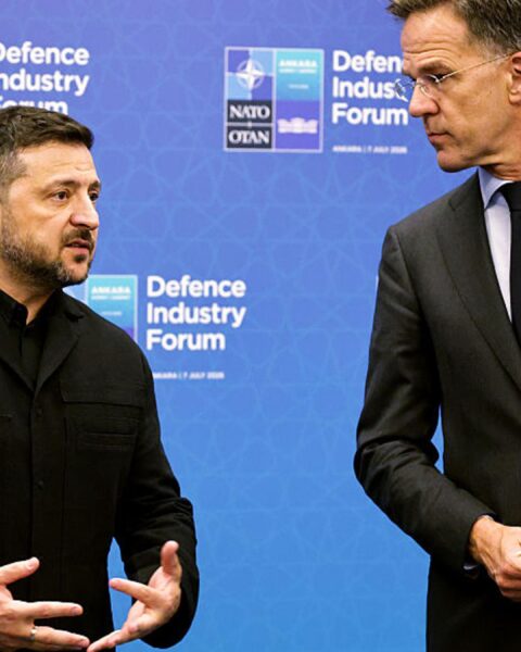 Zelensky déclare que l'Ukraine 'appartient à l'OTAN' et demande plus de systèmes de défense aérienne au sommet