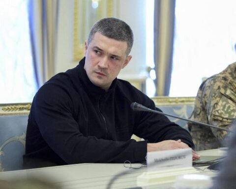 Zelensky limoge son ministre de la Défense en pleine guerre : des tensions croissantes en Ukraine