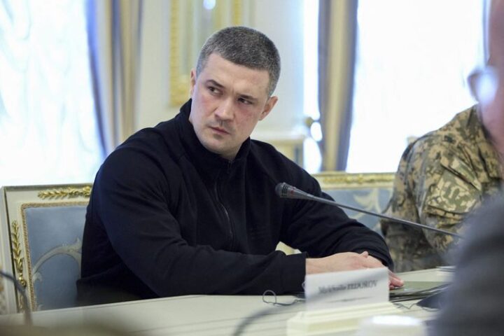 Zelensky limoge son ministre de la Défense en pleine guerre : des tensions croissantes en Ukraine