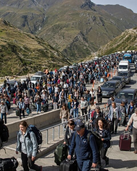 Les Russes franchissent massivement le Haut Lars avant une nouvelle mobilisation