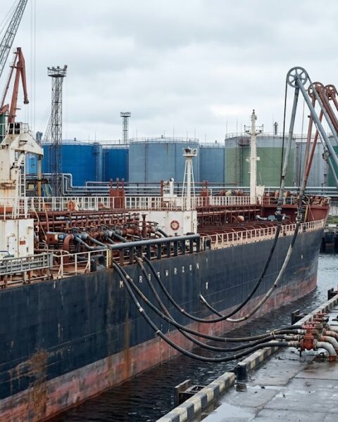 Les importateurs russes bloquent la vente d’essence indienne arrivée à Mourmansk