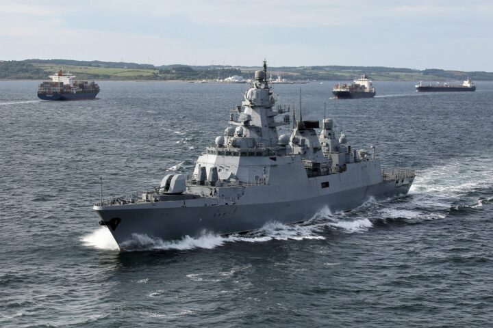 La Russie déploie le frégate Admiral Kasatonov en mer Baltique