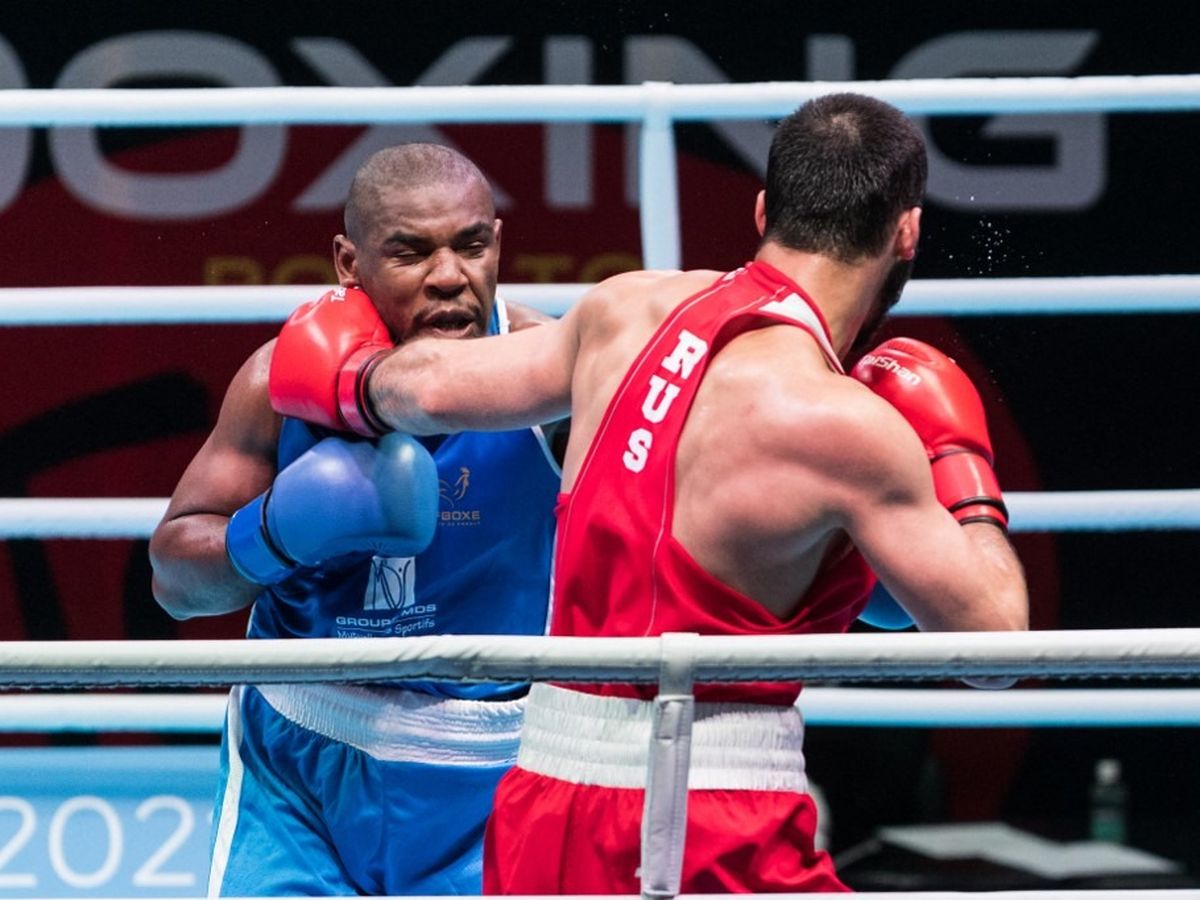 World Boxing autorise les boxeurs russes à concourir avec drapeau et hymne