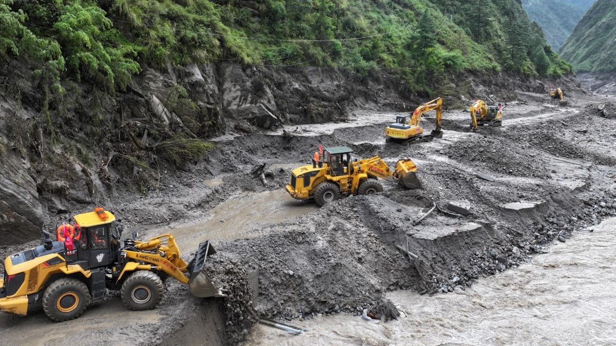 Alerte au Népal suite à la rupture d'un lac tibétain, plus de 1400 disparus
