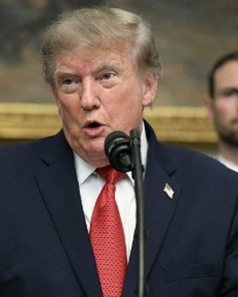 Analyse des défis économiques et géopolitiques de Donald Trump à l'approche des élections de mi-mandat