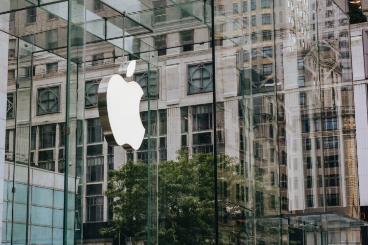 Apple retire sa publicité sur le baby-sitting électronique : quelles en sont les raisons ?