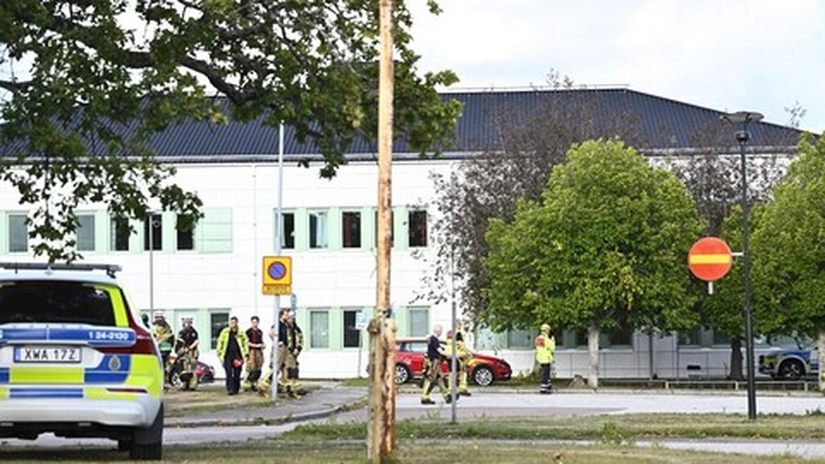 Attaque à l'épée dans un lycée suédois : trois adolescents blessés, l'assaillant arrêté et motif flou