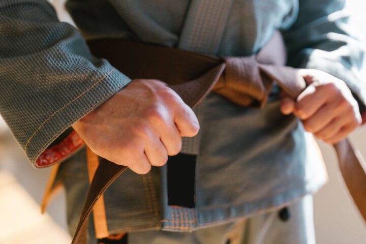 Attente insoutenable pour une victime de viol par son professeur de judo en France