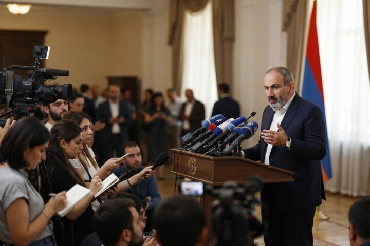 Pachinian annonce des exportations arméniennes vers l’Azerbaïdjan et un rapprochement économique