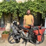 Benoît Mathieu parcourt la France à vélo pour convaincre 500 maires de le parrainer à la présidentielle de 2027