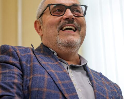 Boris Nadejdine, opposant à Poutine, quitte la Russie pour se réfugier en France