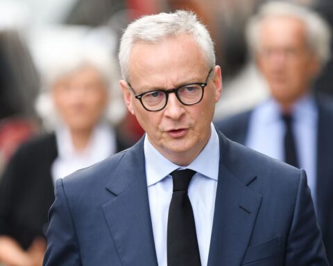 Bruno Le Maire évoque un leader émergent pour la droite avant la présidentielle de 2027